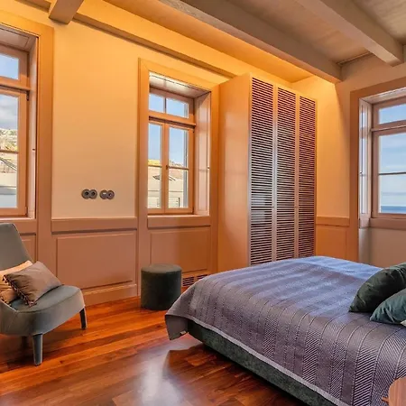 Ferienhaus Mit Privatpool Fuer 12 Personen In Sao Goncalo, Madeira Funchal (Madeira)