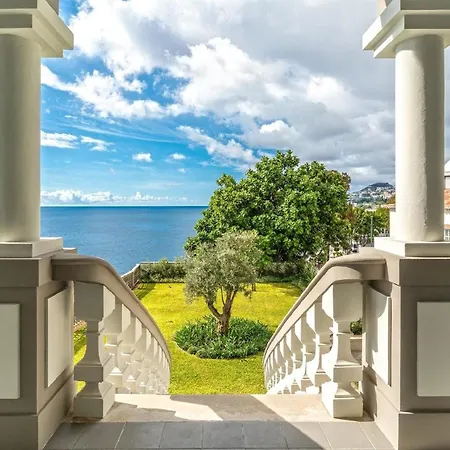 Ferienhaus Mit Privatpool Fuer 12 Personen In Sao Goncalo, Madeira Funchal (Madeira)